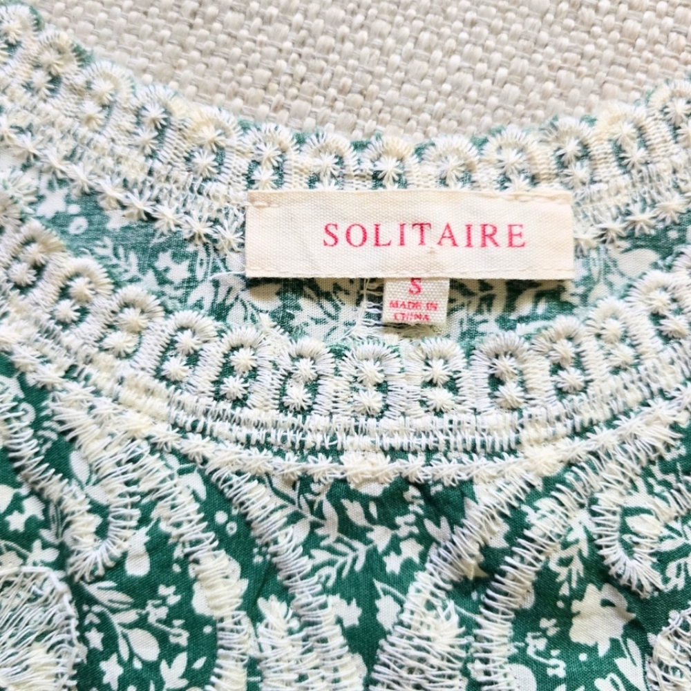 Solitaire Anthropologie Green White Floral Embroidered Blouse 3/4 Sleeves Small - Picture 4 of 4